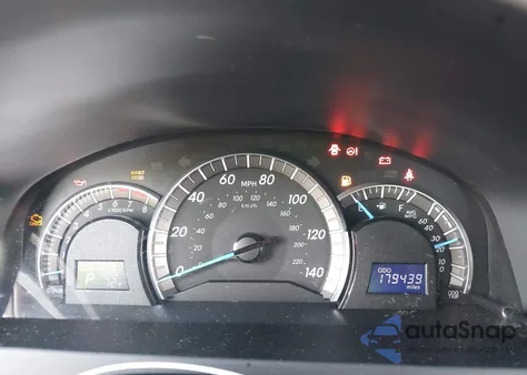 2014 Toyota Camry Se z USA, uszkodzony, nr VIN 4T1BF1FKXEU359728